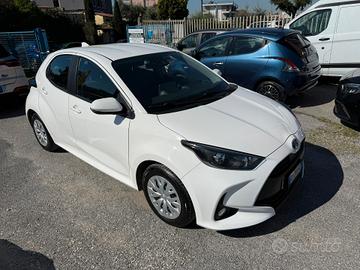 Toyota Yaris 1.5h All. Active **PRONTA CONSEGNA**