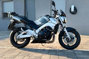 Suzuki GSR 600