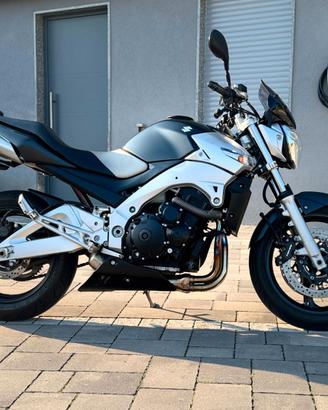Suzuki GSR 600 2006