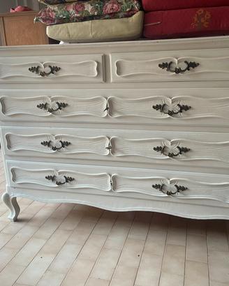 Cassettiera in stile Shabby