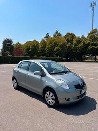 Toyota Yaris 2° serie 1.0 5P SOL