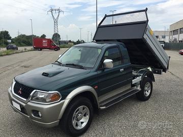 Mitsubishi L200 2.5 TDI 4WD Club Cab Pick-up GLS