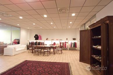 UFFICIO e SHOWROOM