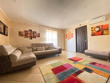 Divano Angolare e pouf contenitore "PoltroneSofa'"