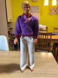Bambola maschile Ken della serie Barbie