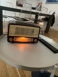 Radio d’epoca a valvole