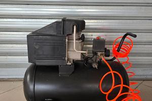 Compressore aria 50L, nero, funzionante con tubo