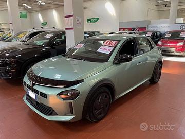 Lancia Ypsilon Hybrid e-DCT