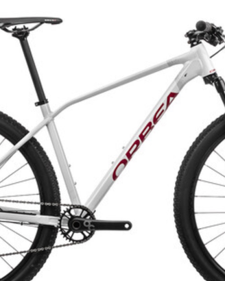 Bicicletta MTB NUOVA