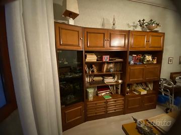 Mobili in legno massiccio