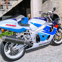 Suzuki GSXR SRAD 750