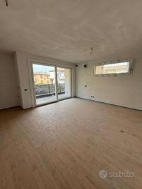 Appartamento di 114 m² con 3 locali e box auto a P