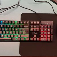 Tastiera e mouse GX TRUST + tappetino RAZER