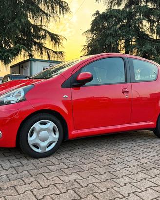 Toyota Aygo 1.0 12V VVT-i 5 porte AUTOMATICA NAVIG