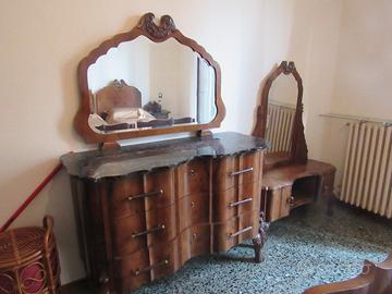 Cassettiera vintage con specchio, ripiano in marmo