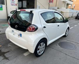 Aygo Connect 5 porte