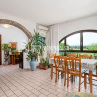 Ampio appartamento di pregio in esclusiva corte a