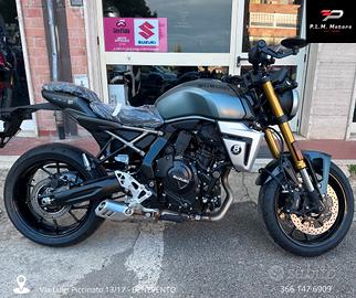 Suzuki GSX - 8T
