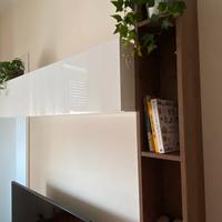 Libreria a muro di design marrone rovere