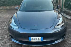Tesla model 3 LR MY21