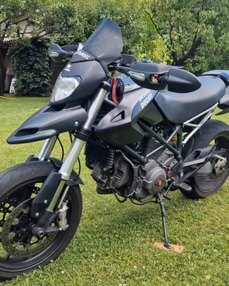 Ducati Hypermotard 796
