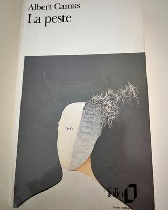 Libro in francese di Albert Camus