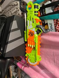 Nerf Zombie Strike Blaster motosega