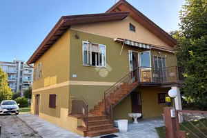 CASA INDIPENDENTE A VENEZIA
