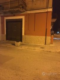 Locale commerciale mq 140 h 4.10