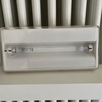 Lampada d' emergenza a parete Bticino