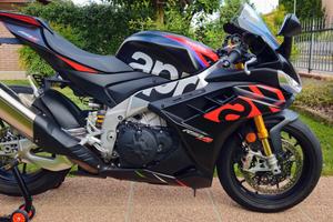Aprilia RSV4 Factory
