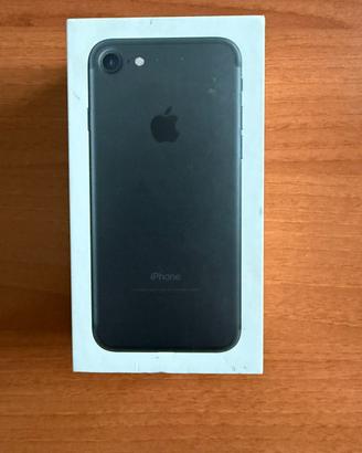 Iphone 7 nero completo tranne caricabatterie