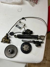 Pezzi scooter a poco