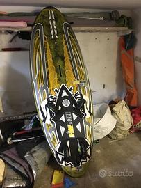 Tavola surf e attrezzatura