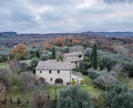 Grande agriturismo in posizione privilegiata