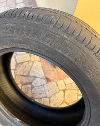 Gomme auto