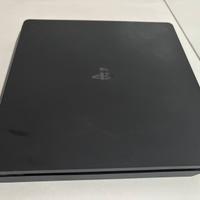 PlayStation 4 slim- 500 GB