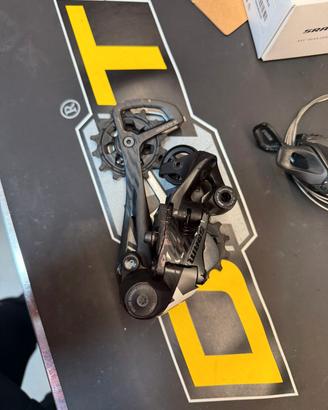 Cambio Sram Eagle X01 con manettino