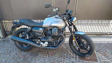 MOTO GUZZI V7 STONE 850 IV GRIGIO