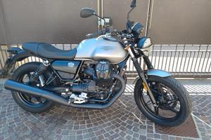 MOTO GUZZI V7 STONE 850 IV GRIGIO