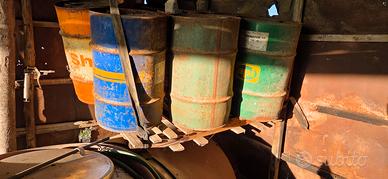 9 fusti di ferro 60 L