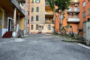 AUTORIMESSA A BOLOGNA