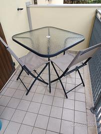 Tavolino da esterno con 4 sedie
