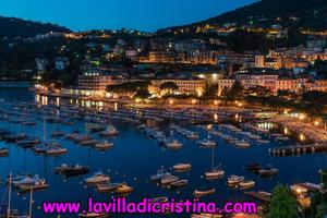 LERICI(Centro)Appartamento in Villa vicino al mare