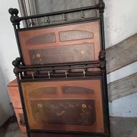 Letti antichi in ferro, dipinti a mano