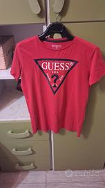 T-Shirt Guess