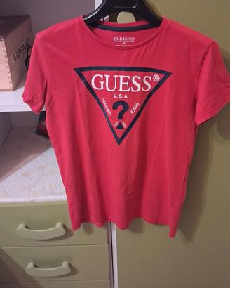T-Shirt Guess