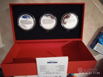 Trittico medaglie celebrative Ferrari da collezion