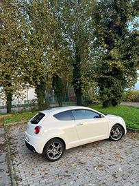 Alfa mito quadrifoglio verde