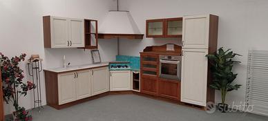 Cucina ASSO, nuova e completa.